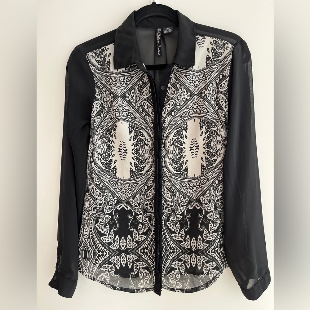 LA CLASSE COUTURE Sheer Button Front Long Sleeve Blouse Flowy Feminine Business